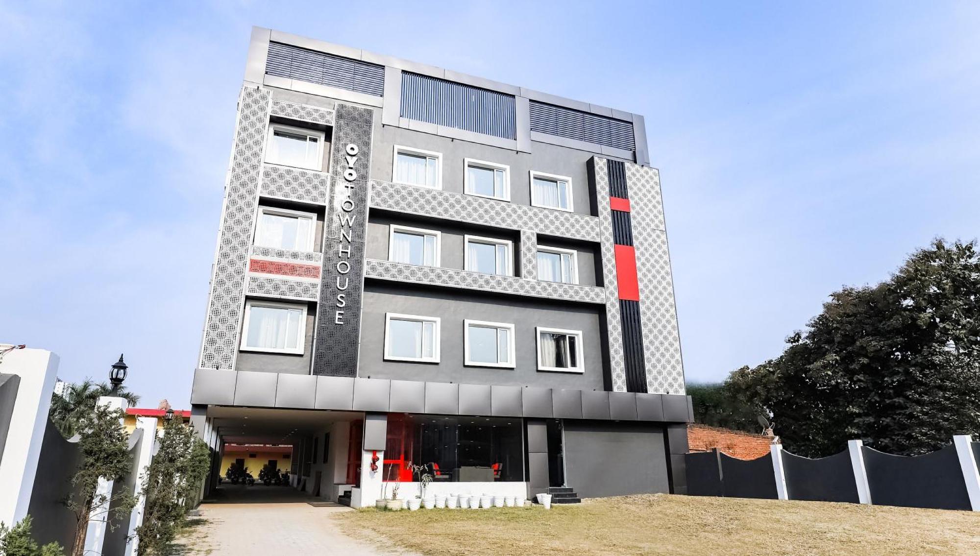 Townhouse Prithvi Resort Near Phoenix Palassio Lucknow Exterior foto